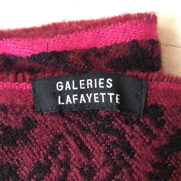 EUC - Burgundy/Black Scarf or Wrap w/Hot Pink Trim - Picture 3 of 5